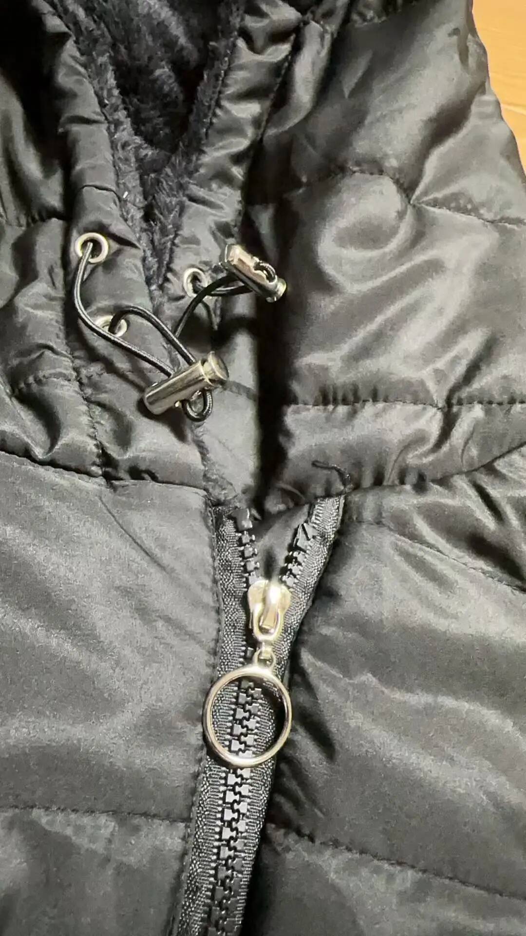 Veste à capuche ajustée chaude - Winter Clothing Taiwan avis et prix
